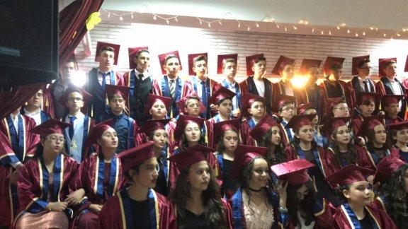 Atatürk Ortaokulu Mezuniyet Programı Düzenledi